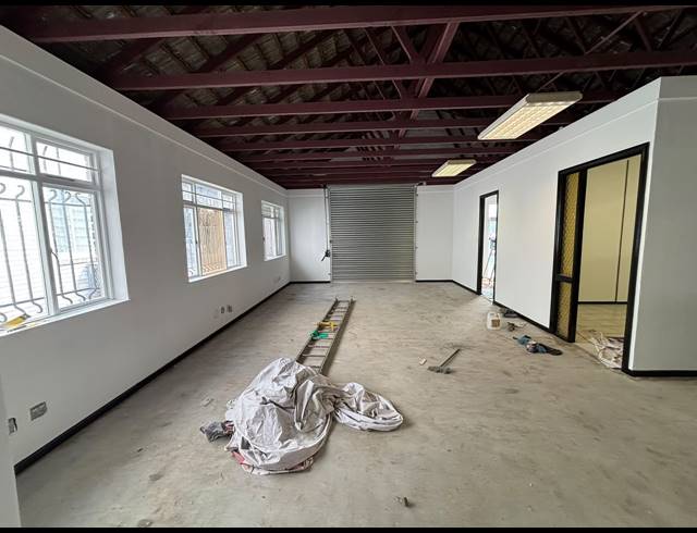 225M² WAREHOUSE TO LET IN EPPING INDUSTRIAL